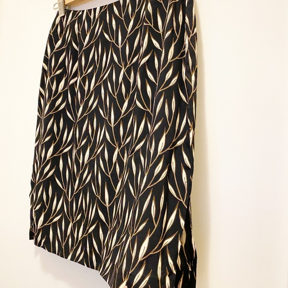 The Work 2 Piece Floral Tank & Skirt Set Black 4 S - Picture 7 of 10